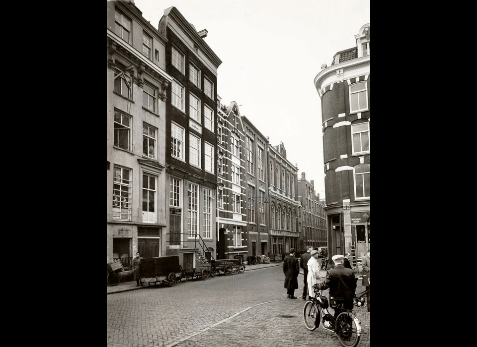 Zwanenburgerstraat 20-28 v.r.n.l. (1954)