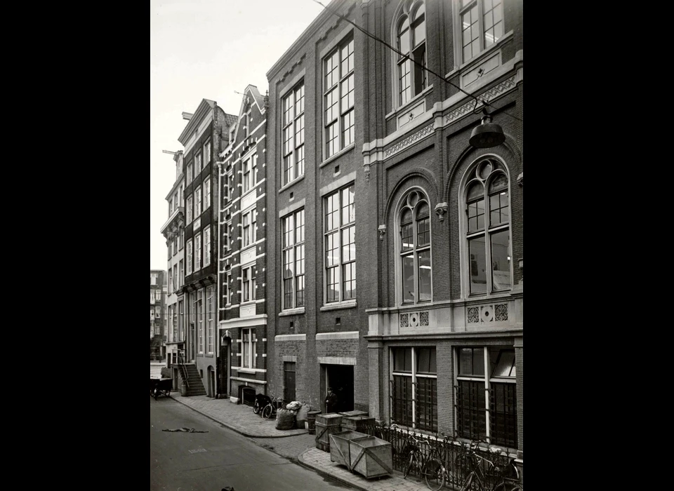 Zwanenburgerstraat 20-28 v.r.n.l. (1954)